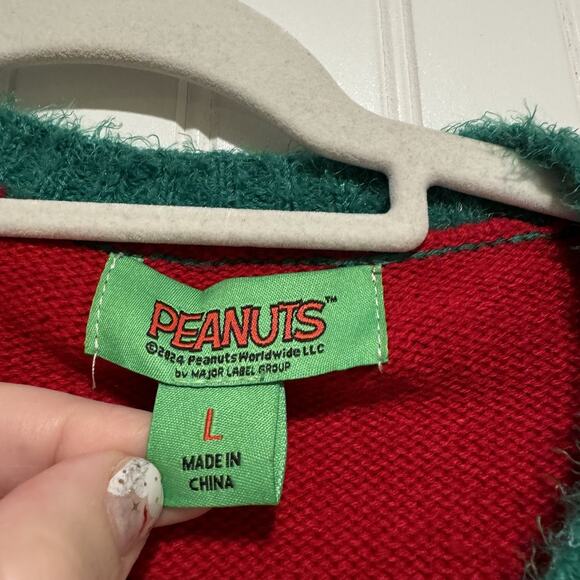 Peanuts Charlie Brown Snoopy Christmas Sweater Size Large - Picture 4 of 6